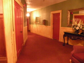 1303 Division Ave, Unit #7 in Tacoma, WA - Building Photo - Building Photo