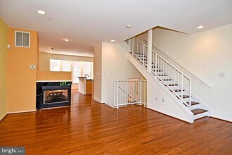 1628 N Rhodes St in Arlington, VA - Building Photo - Building Photo