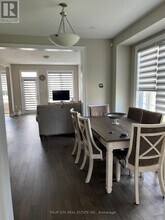 102 Burnhamthorpe Rd E in Oakville, ON - Building Photo - Building Photo