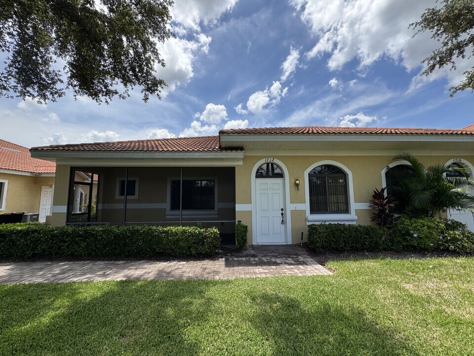 1712 Coriander Dr in Kissimmee, FL - Building Photo