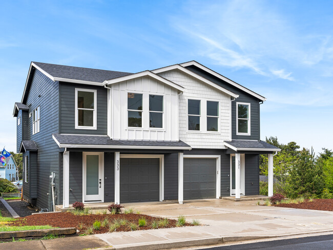 331 SE Jetty Ave in Lincoln City, OR - Building Photo - Building Photo