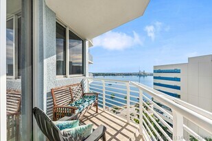 1551 N Flagler Dr in West Palm Beach, FL - Building Photo