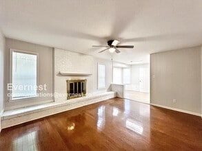 5697 Tulip Tree Dr in Memphis, TN - Building Photo - Building Photo