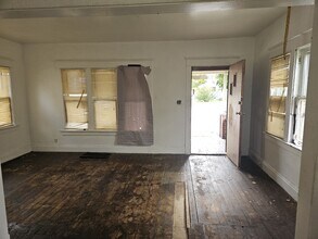 3273 N Detroit Ave in Toledo, OH - Building Photo - Building Photo