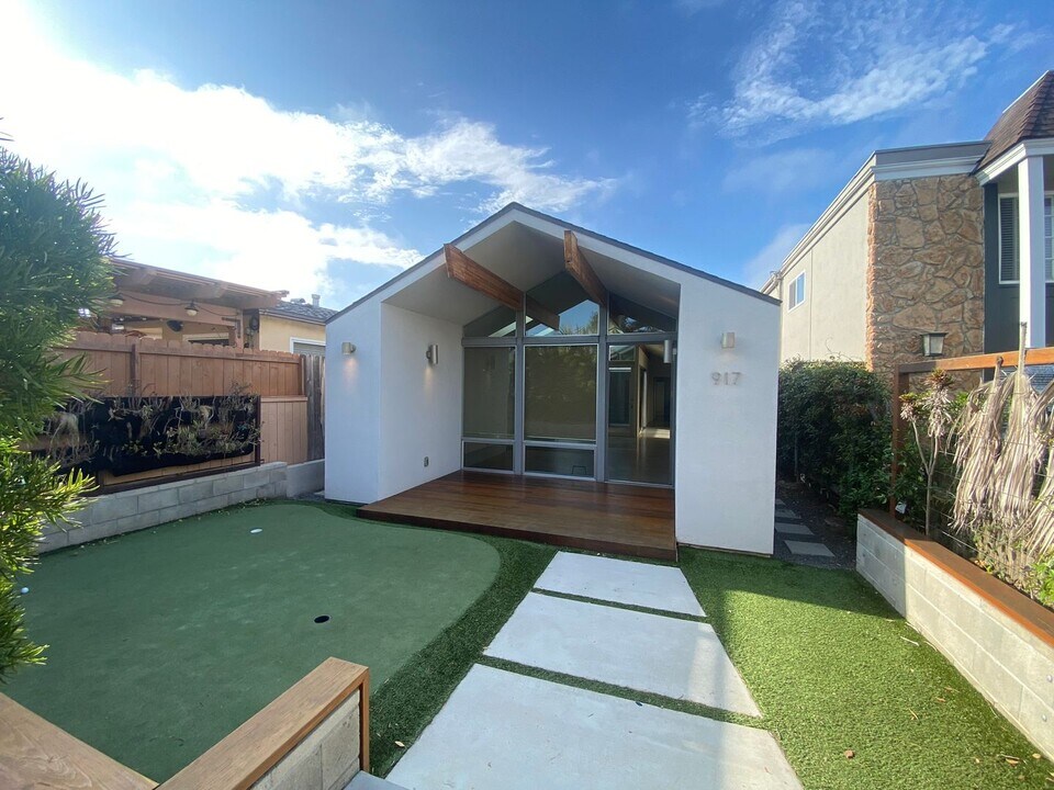 917 Missouri St in San Diego, CA - Building Photo