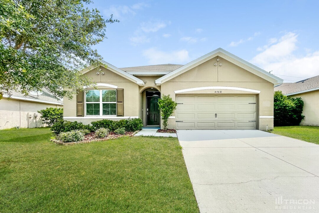 4368 Edenrock Pl in Spring Hill, FL - Building Photo