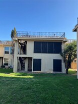 5806 Circulo Dr in Lago Vista, TX - Building Photo