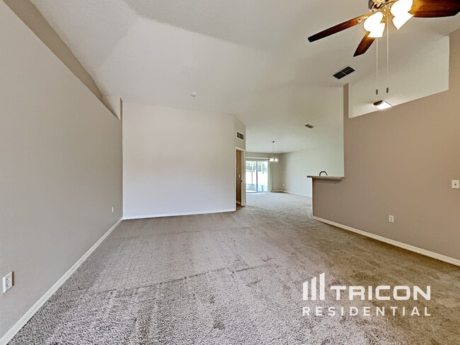 8768 Merseyside Ct in Jacksonville, FL - Building Photo - Building Photo