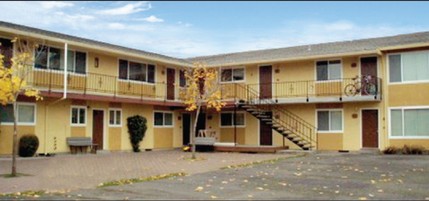 4545 SE Ina Ave in Milwaukie, OR - Foto de edificio - Building Photo