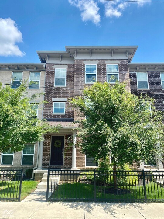 1559 Bellefontaine St in Indianapolis, IN - Building Photo
