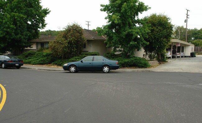 3740 Peacock Ct in Santa Clara, CA - Building Photo - Building Photo