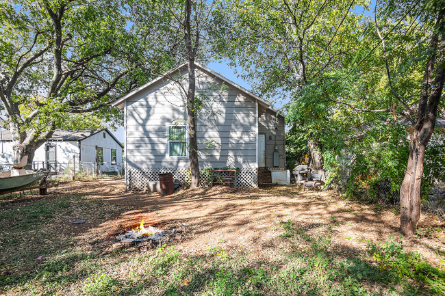 1805 Daniel St in Fort Worth, TX - Building Photo - Building Photo