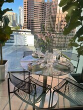 877 Francisco St, Unit 1115 in Los Angeles, CA - Building Photo - Building Photo