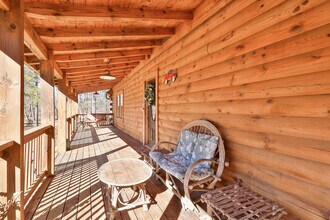 592 Gordon Rd in Newnan, GA - Building Photo - Building Photo