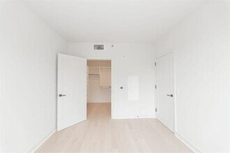 1000 Maxwell Ln in Hoboken, NJ - Building Photo - Building Photo