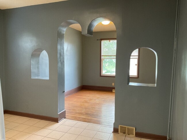 512 Beaumont St E in St. Paul, MN - Building Photo - Building Photo