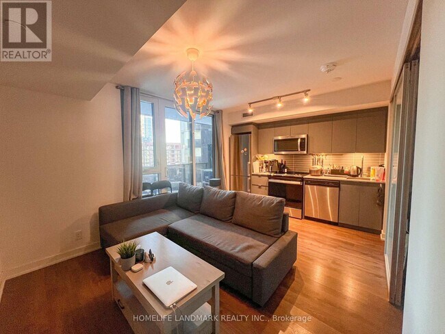 30 Tretti Wy in Toronto, ON - Building Photo - Building Photo