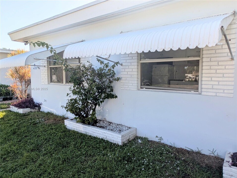 1004 N 16th Ave in Hollywood, FL - Building Photo