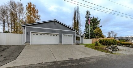 10307 11th St E in Edgewood, WA - Building Photo - Building Photo