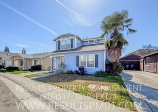 4450 Courtyard Way in Antelope, CA - Building Photo - Building Photo