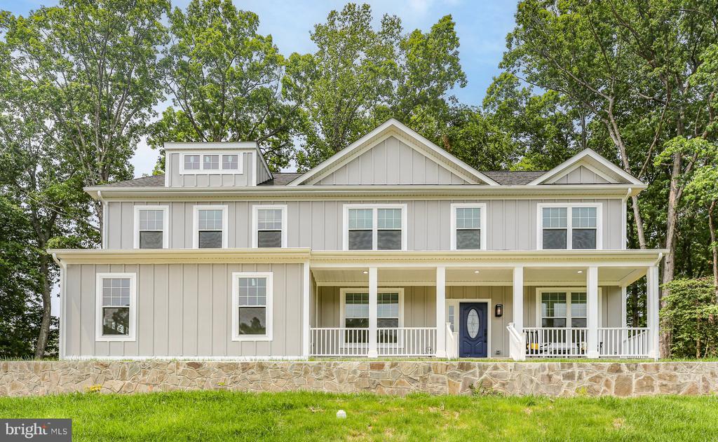 10302 Laurel Ridge Way in Fredericksburg, VA - Building Photo