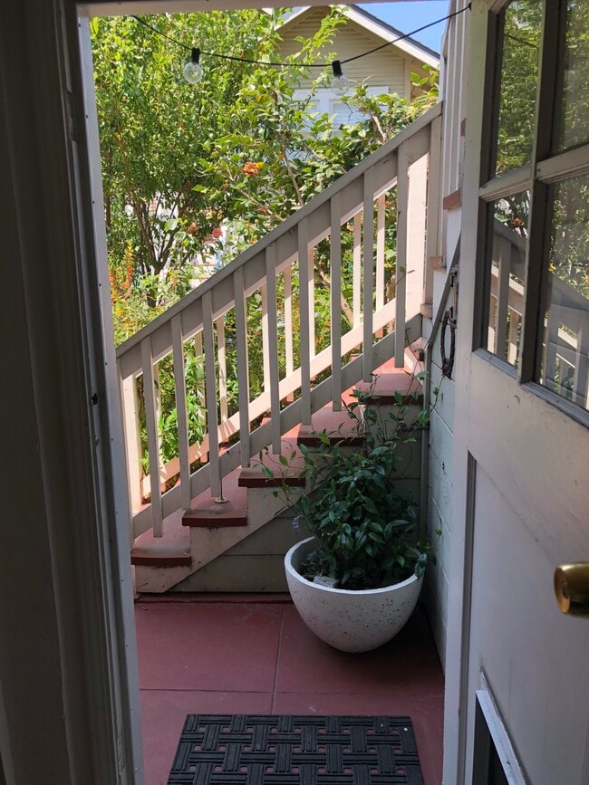 2228 40th Ave in Oakland, CA - Foto de edificio - Building Photo