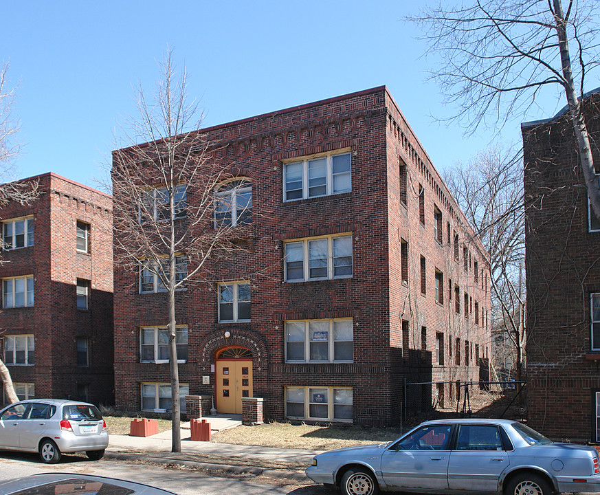 2601 and 2605 Fremont Ave S in Minneapolis, MN - Building Photo