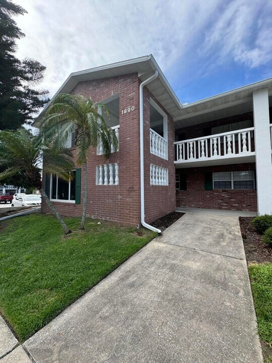 1890 Knox McRae Dr in Titusville, FL - Building Photo