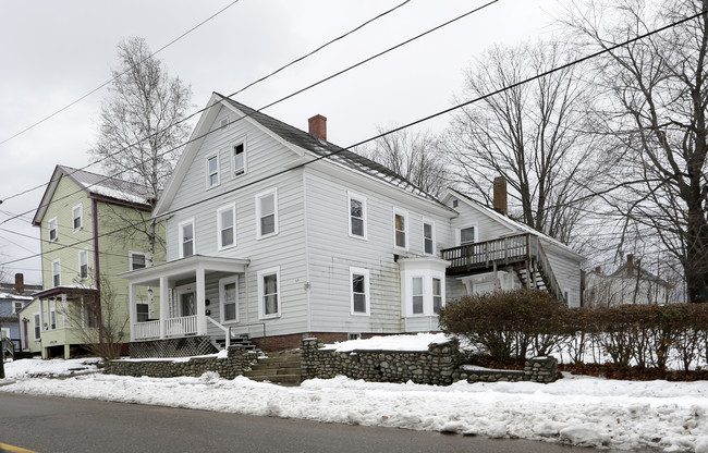 20 Jewett St in Laconia, NH - Building Photo - Building Photo