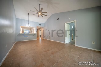 4817 Winslow Beacon in Sarasota, FL - Building Photo - Building Photo
