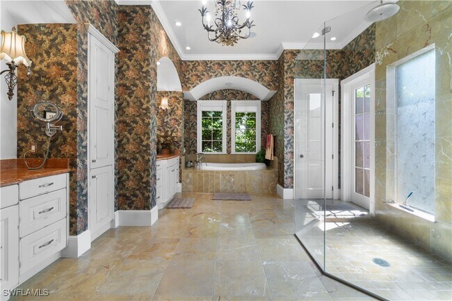 611 18th Ave S in Naples, FL - Building Photo - Building Photo