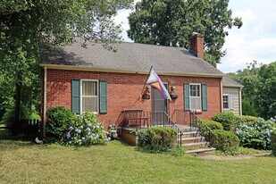1412 Cherry Ave in Charlottesville, VA - Building Photo