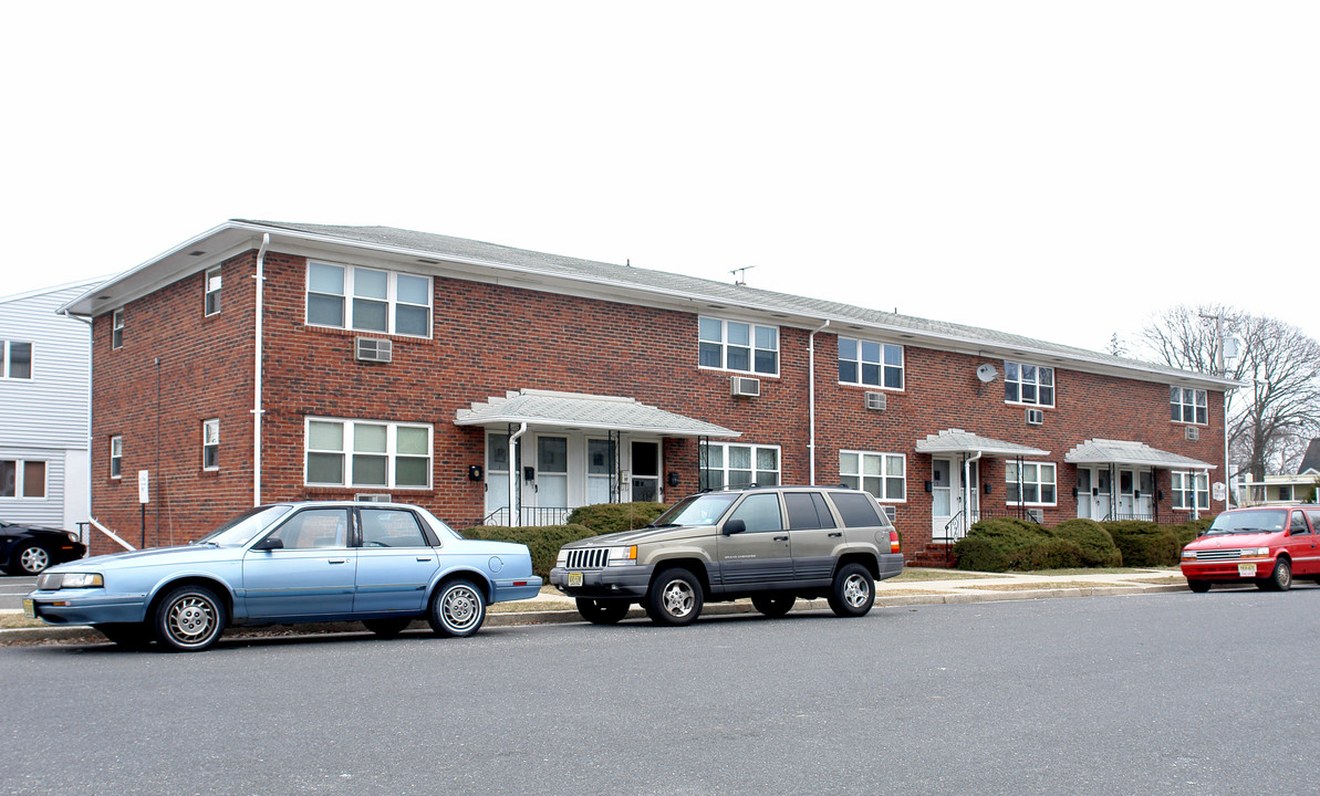 600 Jefferson Ave in Avon By The Sea, NJ - Building Photo