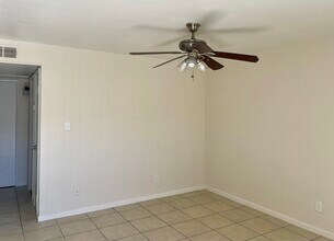 10630 N 17th Dr-Unit -1 in Phoenix, AZ - Building Photo - Building Photo