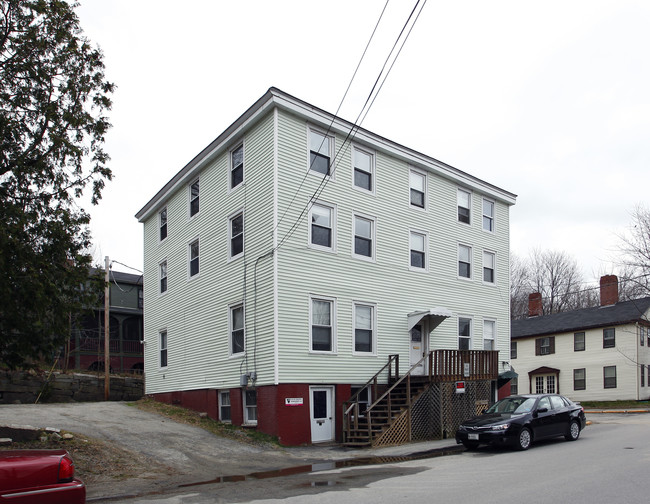 127 Second St in Hallowell, ME - Foto de edificio - Building Photo