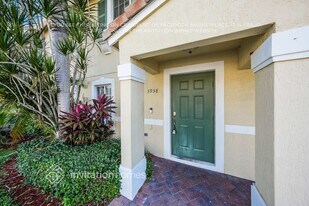 5958 London Ln in Tamarac, FL - Building Photo