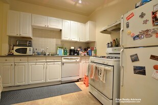 21 Park Vale Ave in Boston, MA - Building Photo