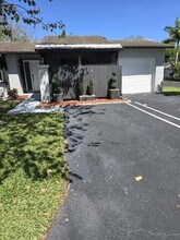 83 Conaskonk Cir in Royal Palm Beach, FL - Building Photo - Building Photo