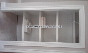 355 Adams St-Unit -A in Boston, MA - Building Photo - Building Photo