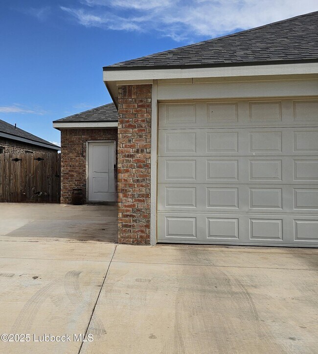 property at 5528 Itasca St