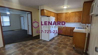 502-506 N Wilson Ave in Bolivar, MO - Building Photo - Building Photo