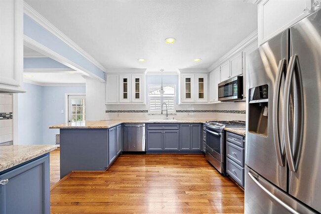property at 3807 Northwestern St