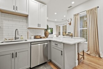 226 Saratoga St, Unit 2 in Boston, MA - Building Photo - Building Photo