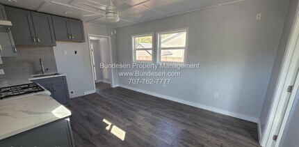 5107 Hutchinson Rd in Sebastopol, CA - Building Photo - Building Photo