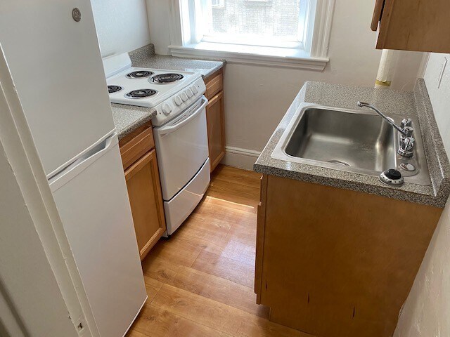 1209 Boylston St, Unit 6 in Boston, MA - Foto de edificio - Building Photo