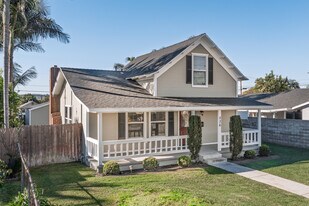 536 W Greenwood Ave in La Habra, CA - Building Photo