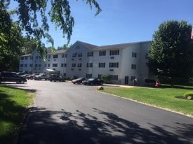 Heritage Place in Barberton, OH - Building Photo