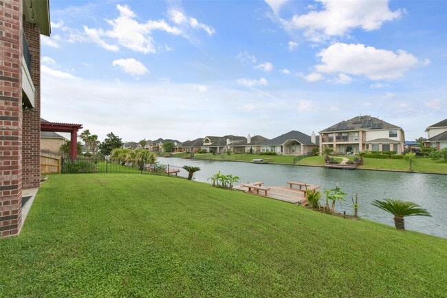 property at 18111 Blues Point Dr