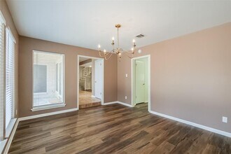 1047 Honey Hill Dr in Houston, TX - Building Photo - Building Photo