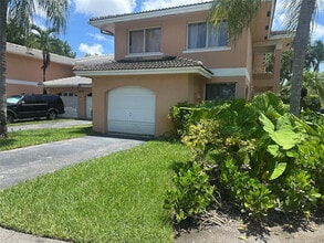 3263 NW 44th St in Oakland Park, FL - Building Photo - Building Photo
